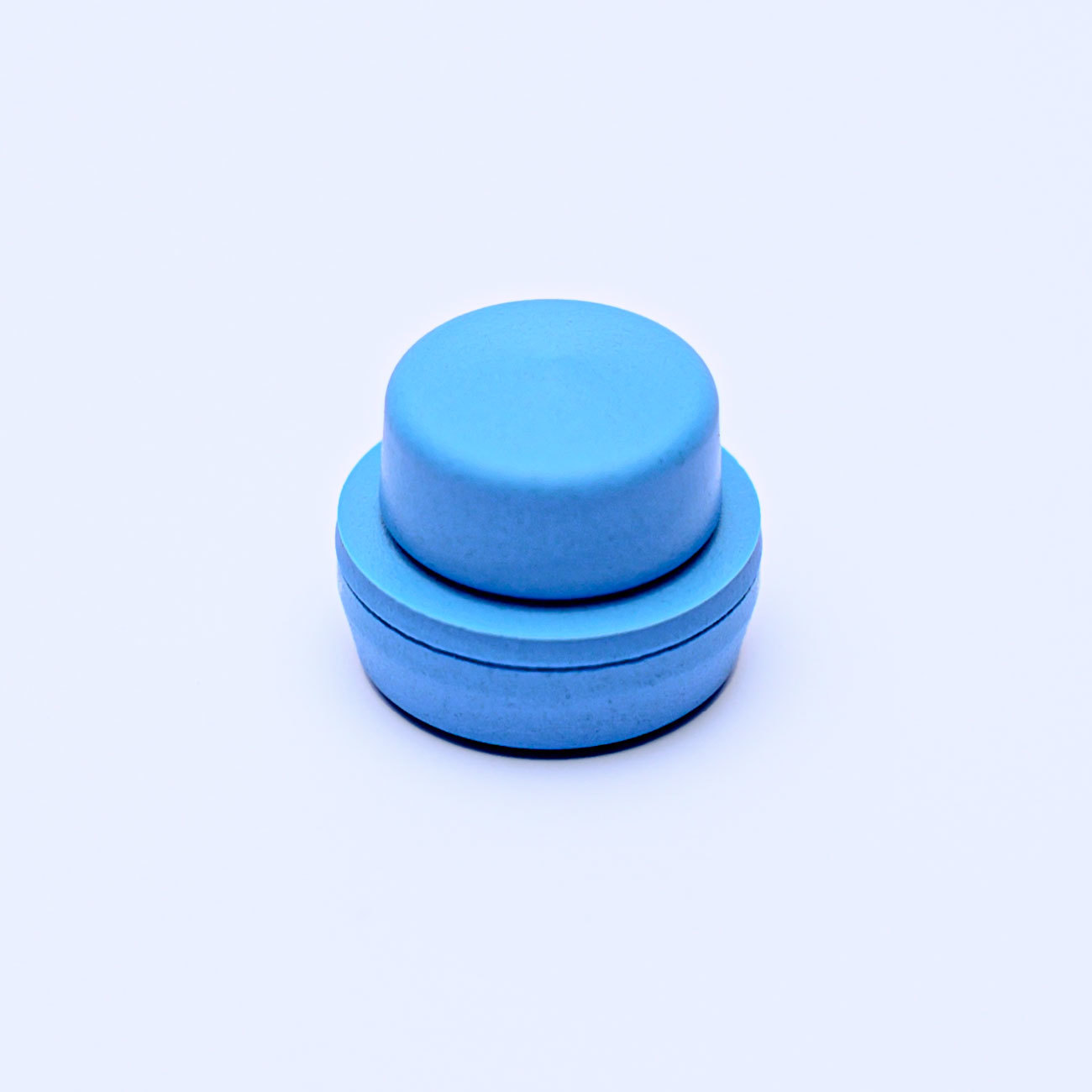 Halogenated butyl rubber stoppers for single-use venous blood sampler