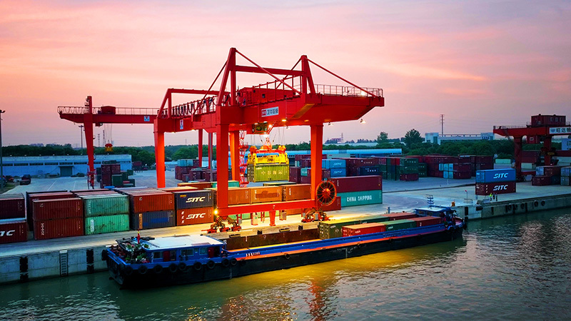 Hook Block Applications in the Container Handling Gantry Crane Project