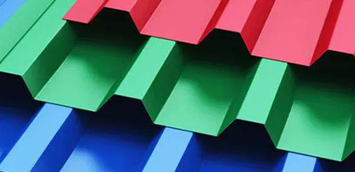 What are the points of attention in the construction of colored stone metal tiles?