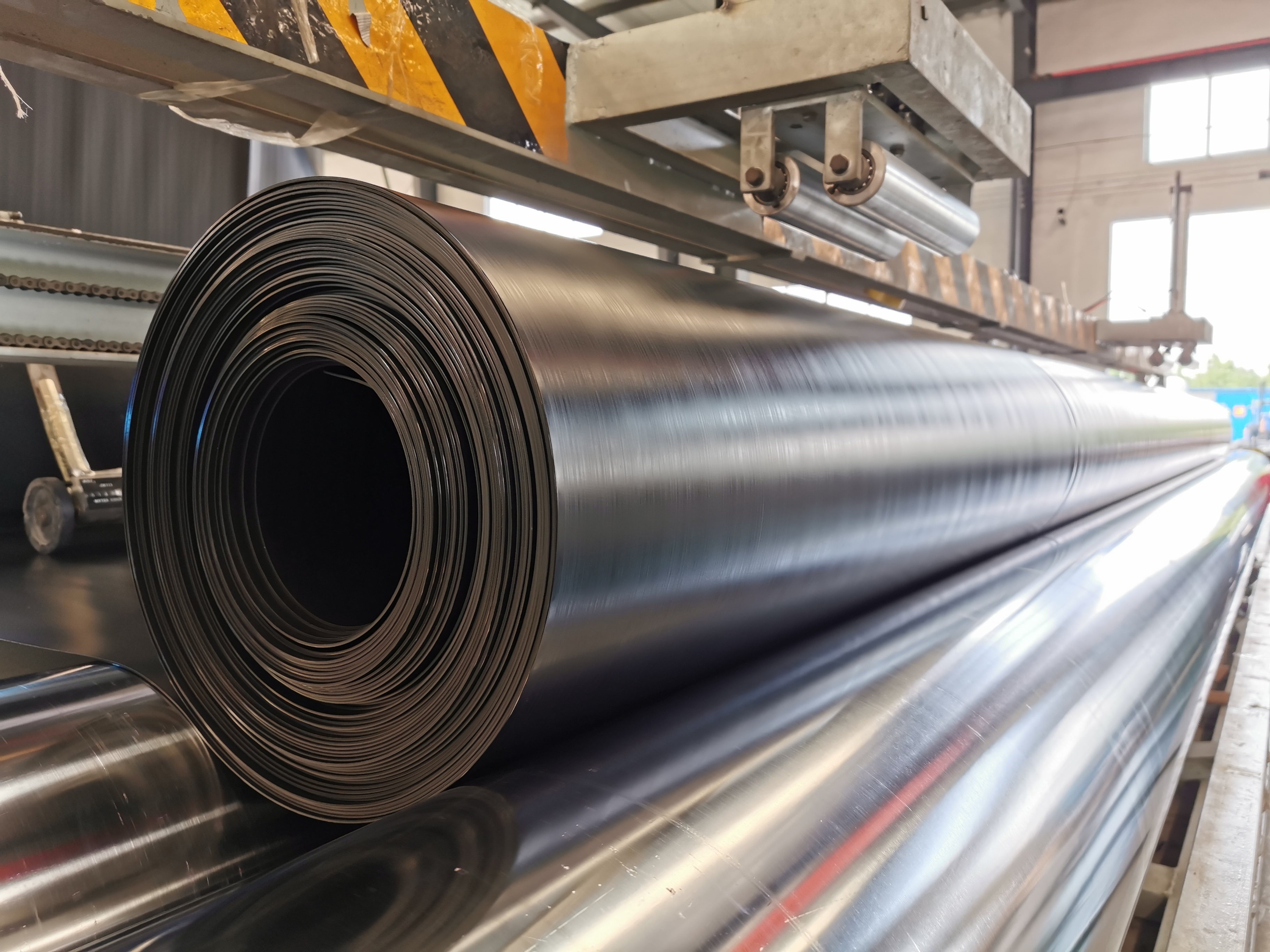 Why Choosing the Newest Geomembrane for Lake Projects is Essential