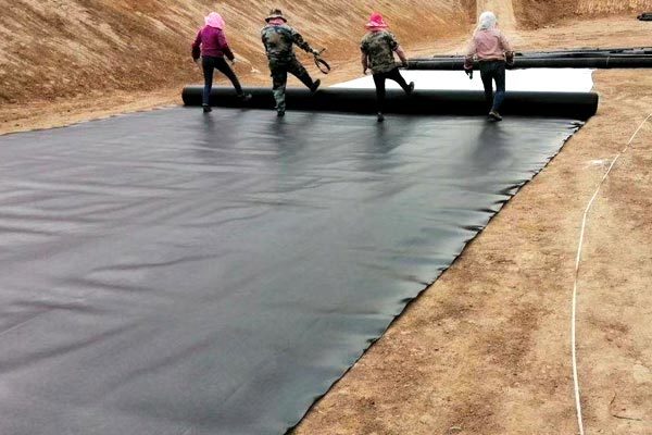 Geomembrane laying requirements