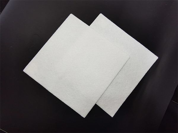 Short fiber polyester geotextile