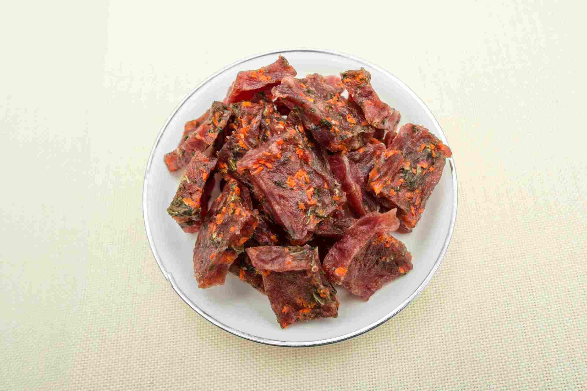 鸭肉蔬菜切块
