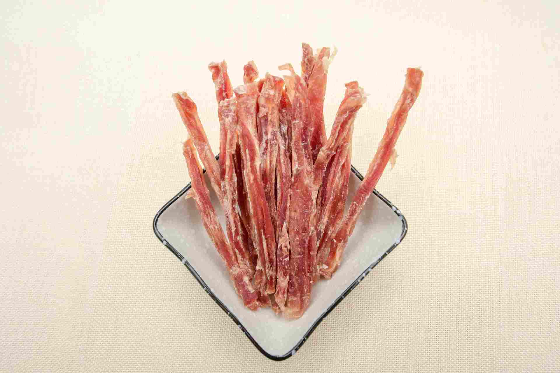 鸭肉切条