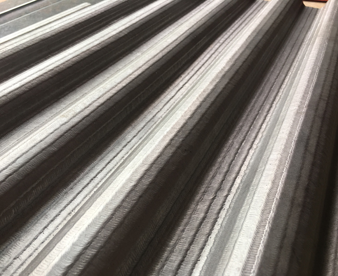 The welding thickness is uniform and the welding ripple is fine