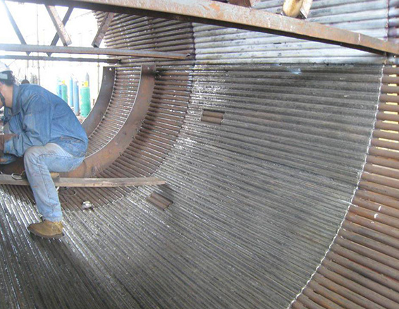 为杭州锅炉厂“世林”项目气化炉内件堆焊
