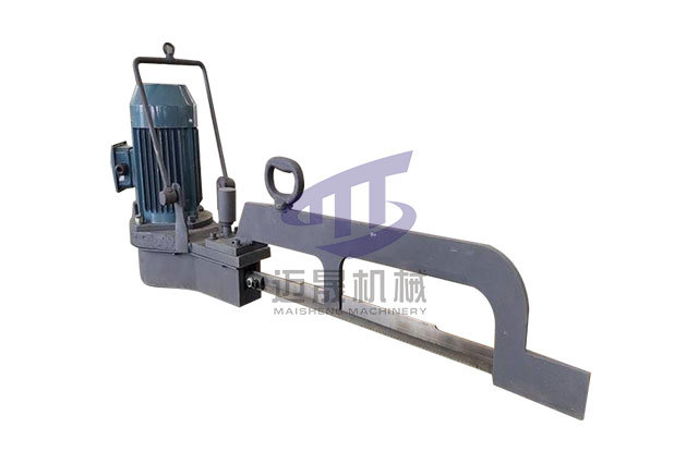 Reciprocating splitting saw