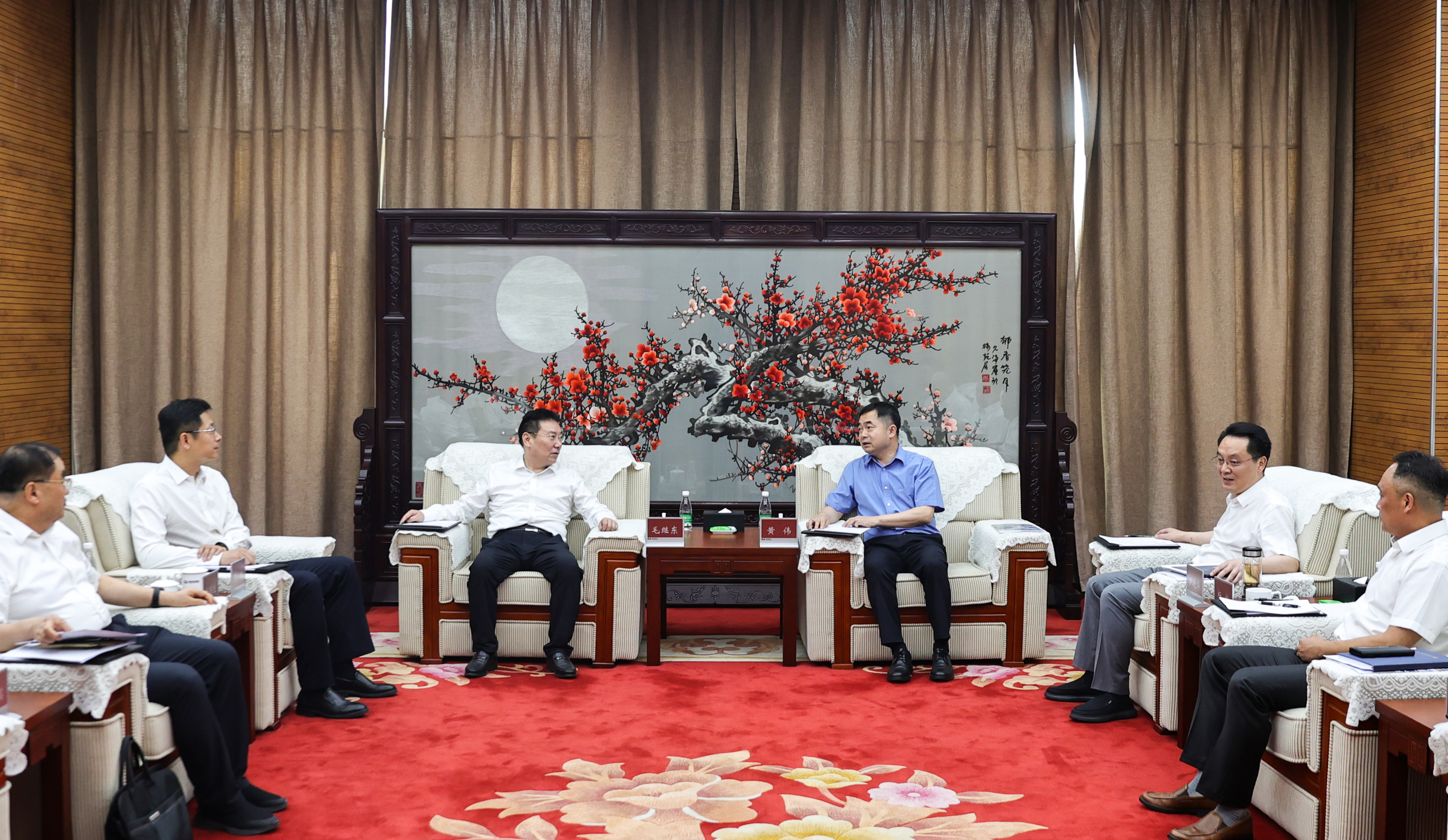 ラッキーニッキー 出金方法 Construction Holding GroupとChongqing Airport Groupが議論を行い、協力を深めました