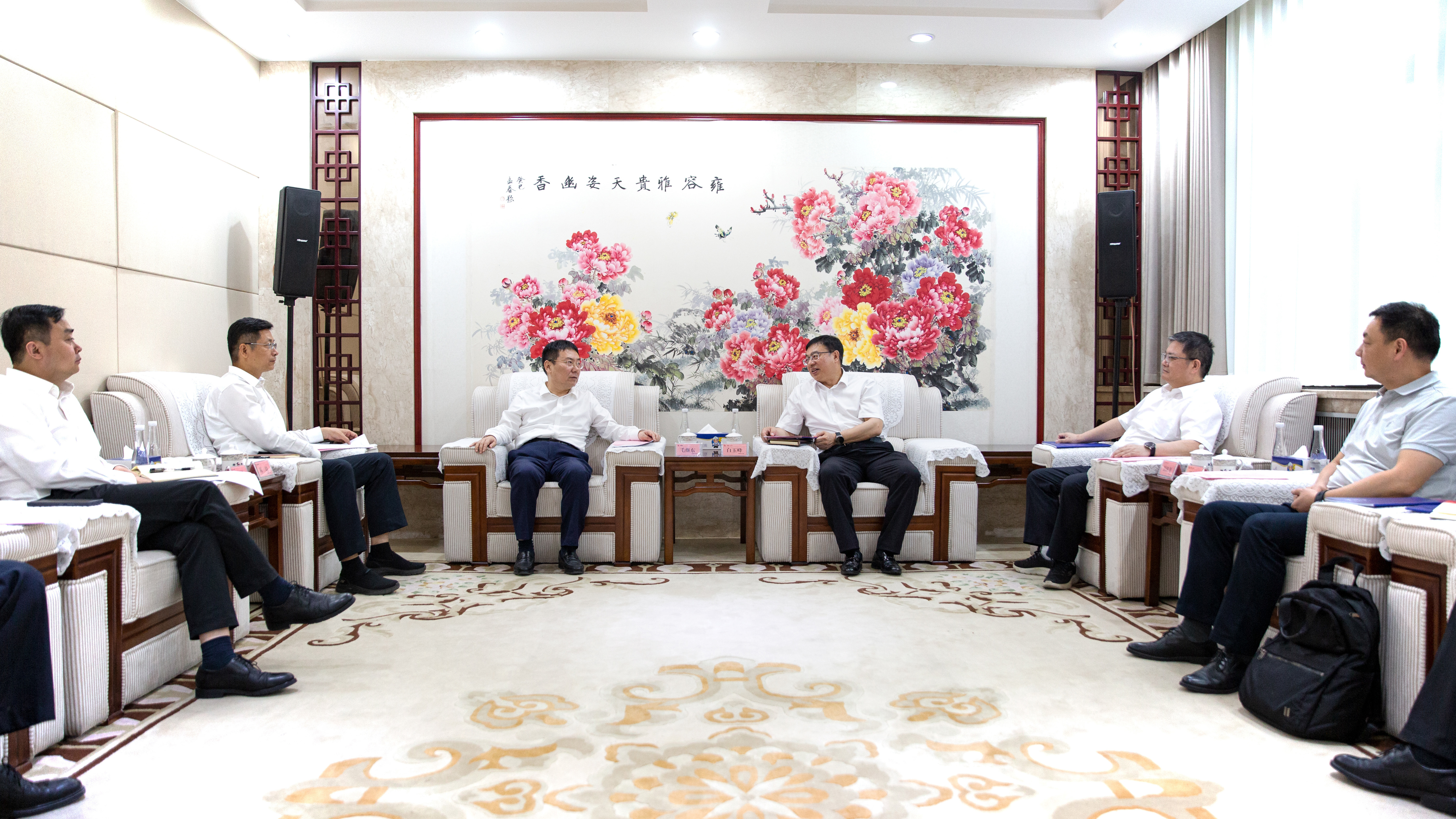 ラッキーニッキー 出金方法 Construction Holding Groupは、中国Huaneng Hunan Branchと話し合った
