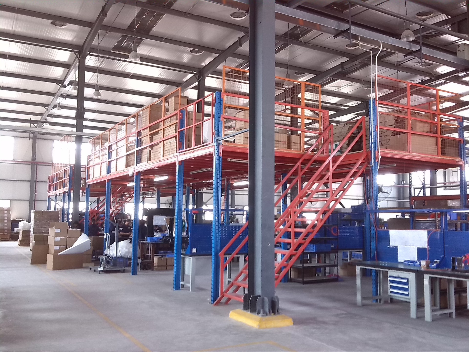 Mezzanine platform