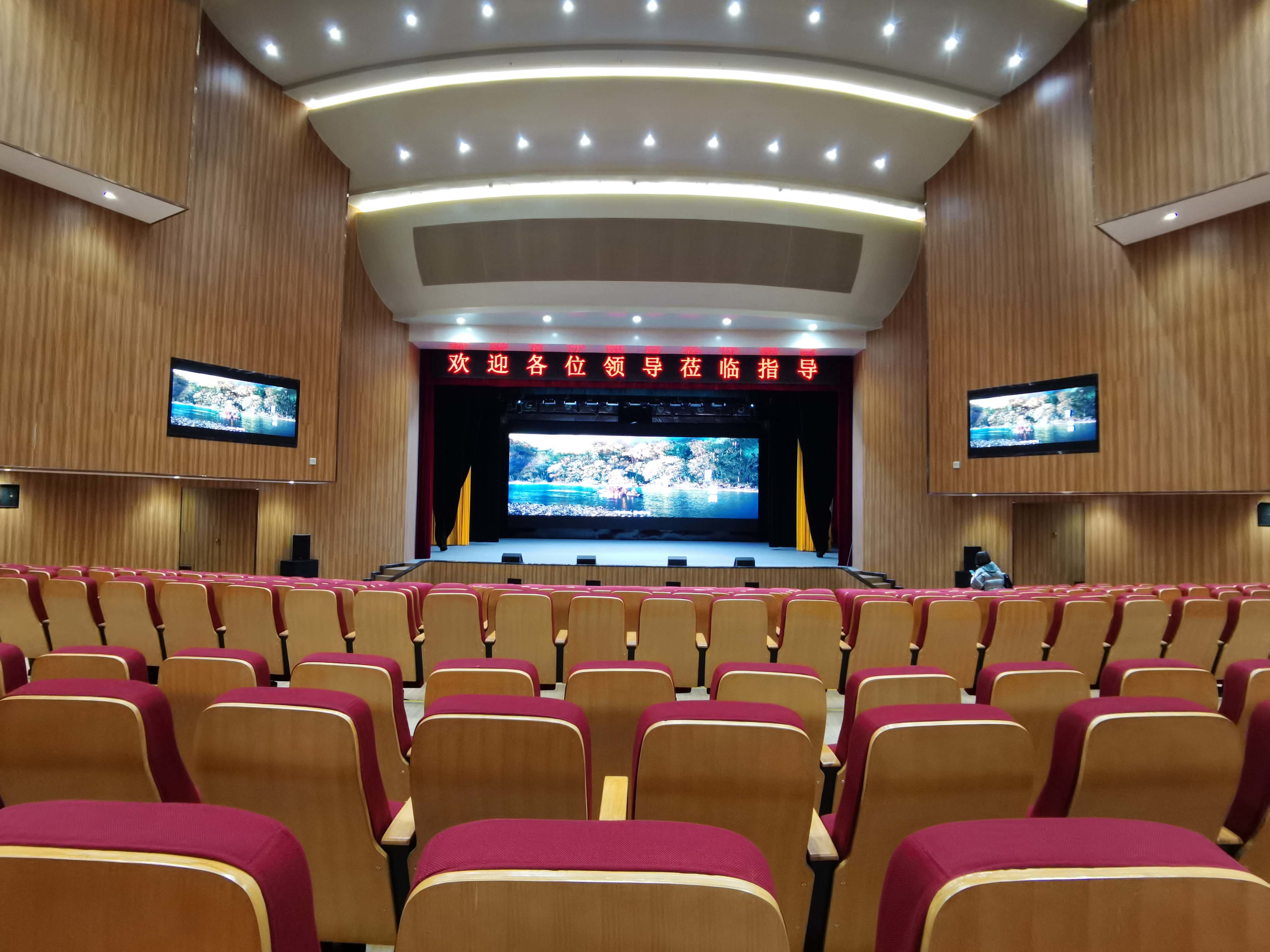 The stage lighting, sound, machinery and display complete sets of equipment for the theater of Weizhou Culture and Art Center in Wei County, Handan City have been installed.