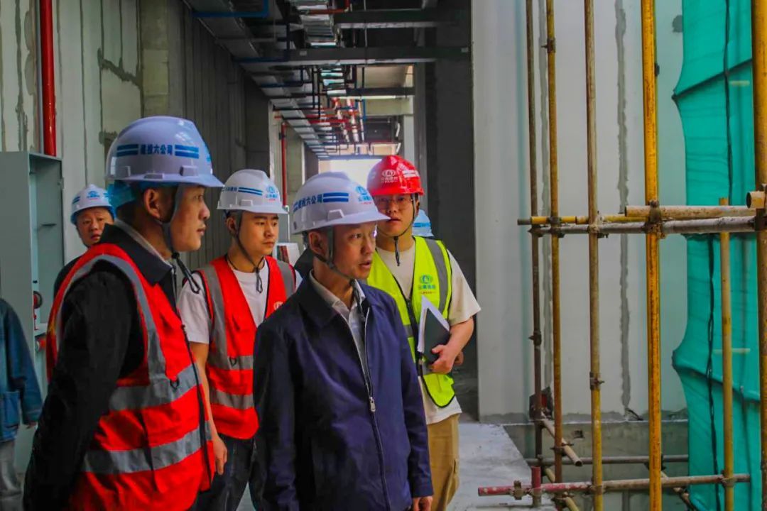董學(xué)友調(diào)研玉溪市第三人民醫(yī)院遷建項目