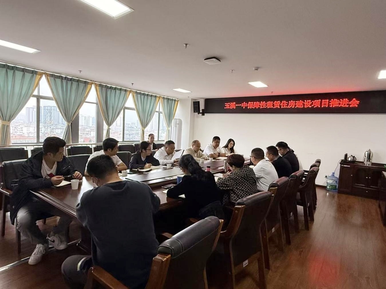 公司與云南省玉溪第一中學(xué)交流座談
