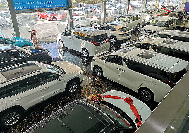 Group photo of customers