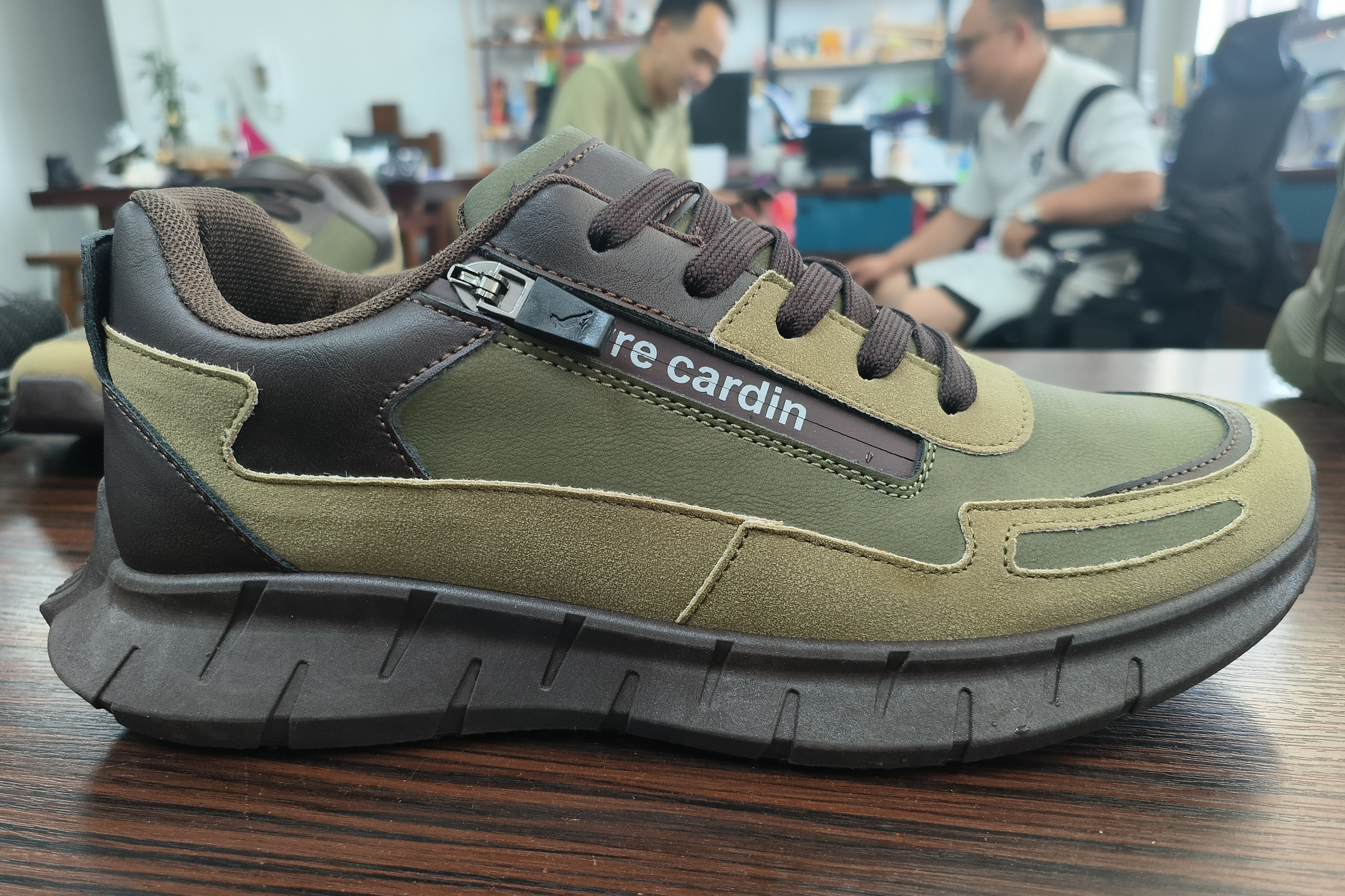 R100M22002