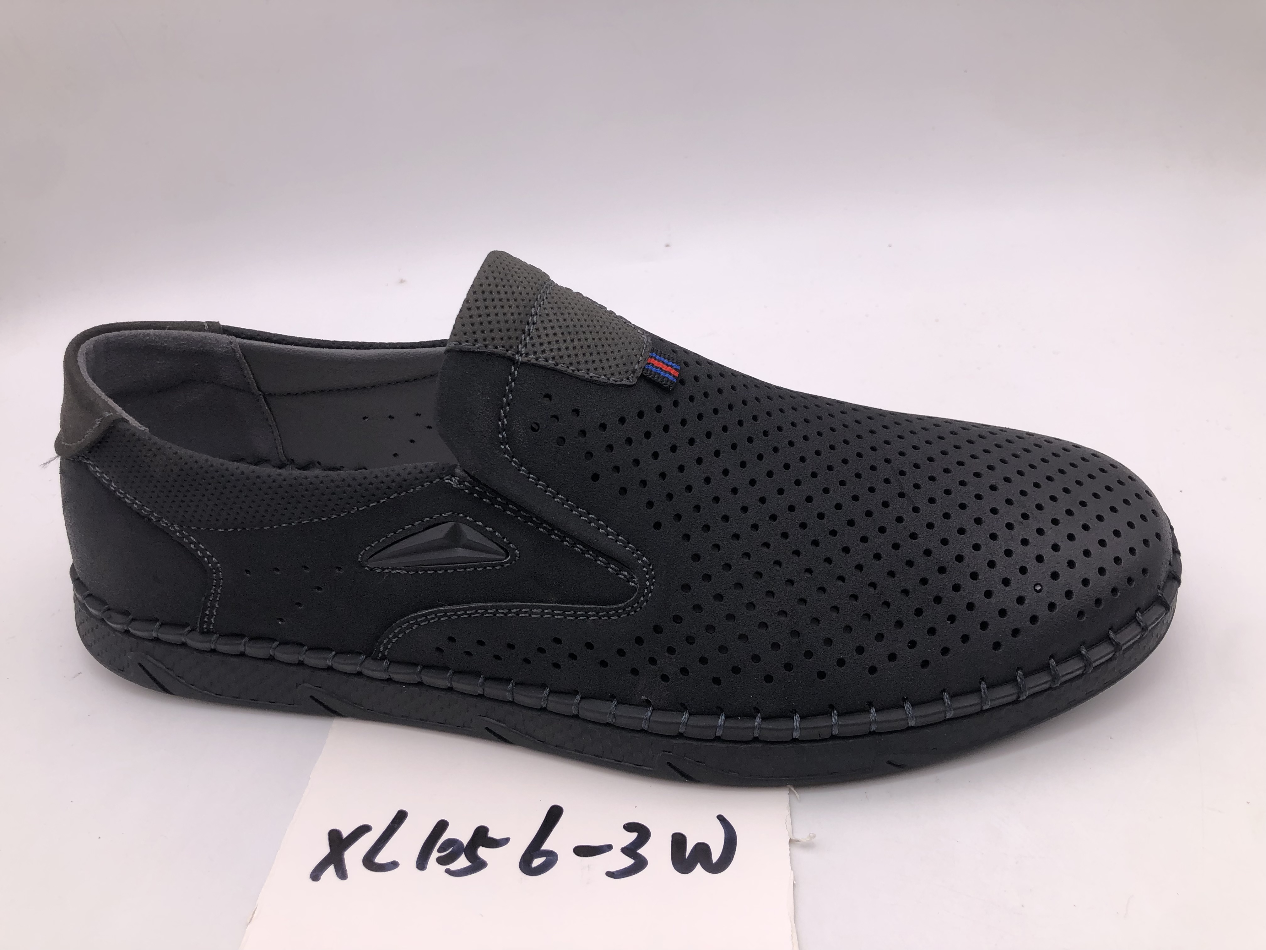 XL1056-3