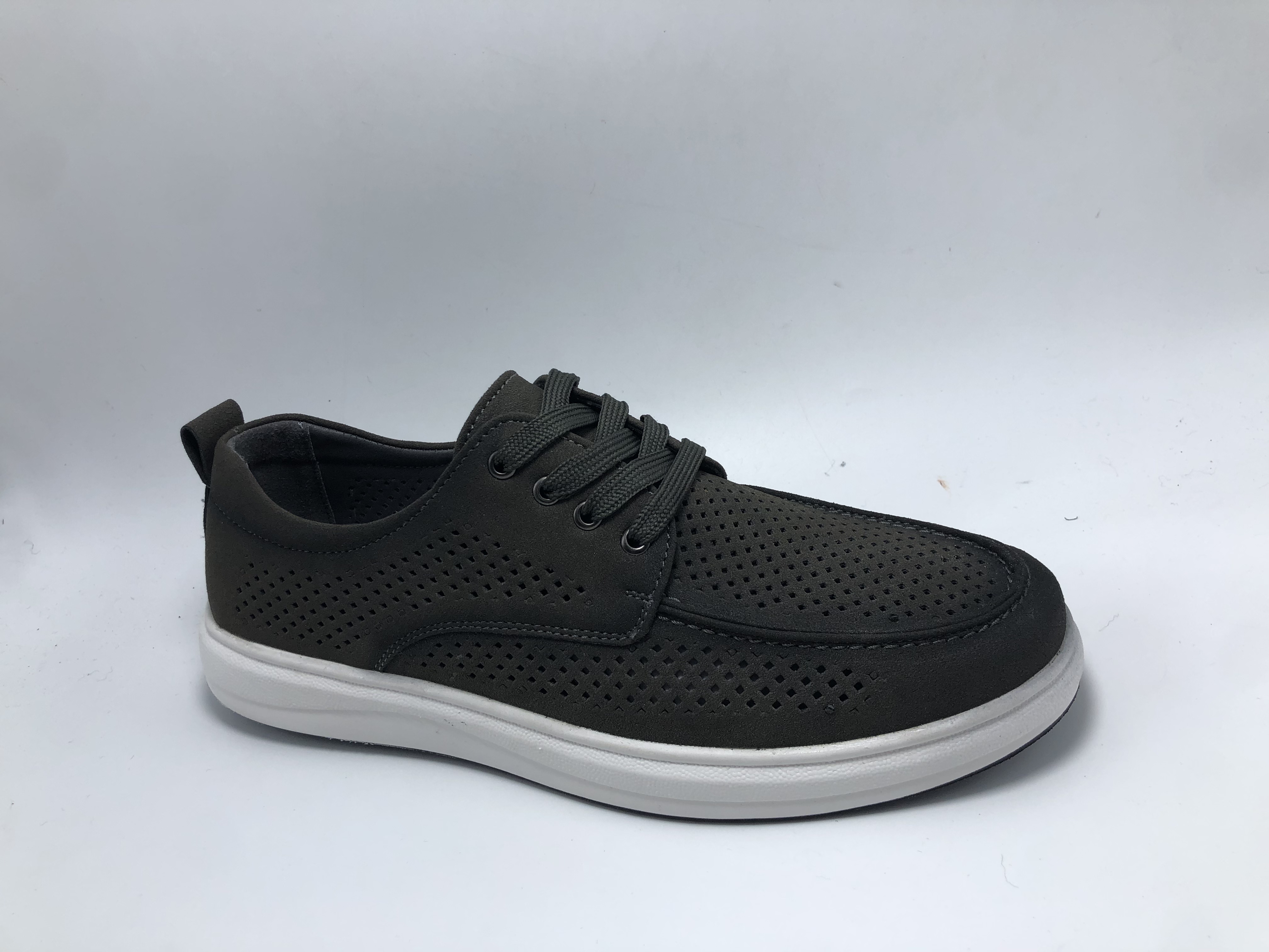 B83M56001