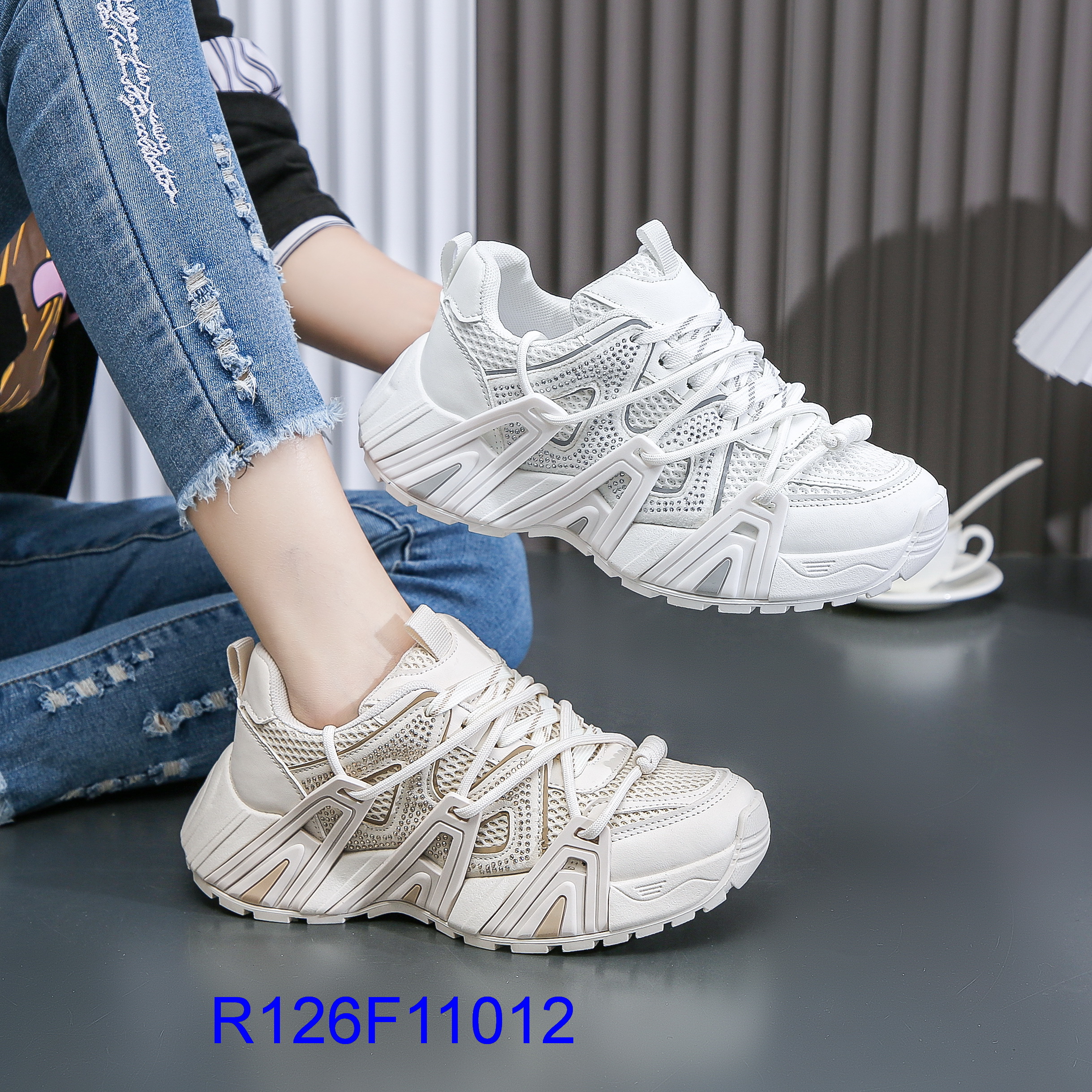 R126F11012