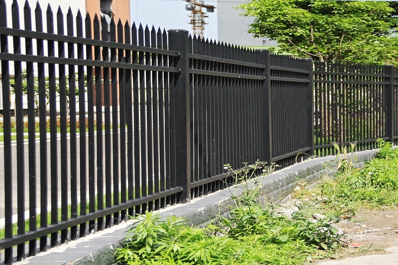 圍墻柵欄