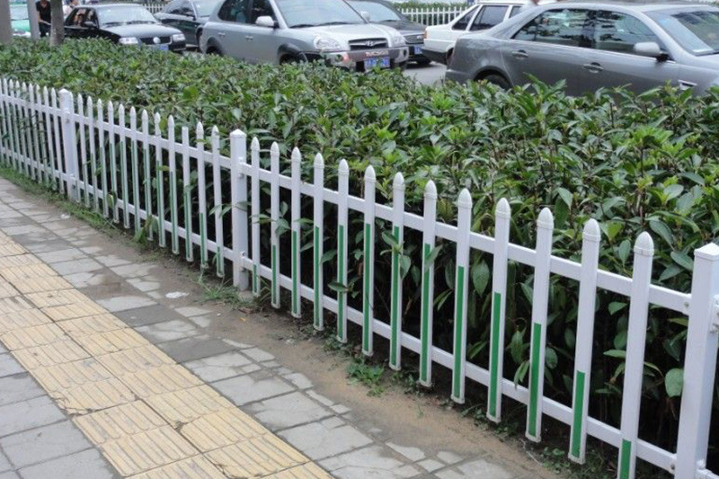 草坪護欄