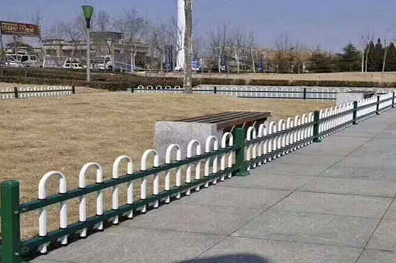 草坪護欄
