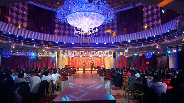 金狗辭舊歲 福豬迎旺年,——金寶馬集團(tuán)尚爵連鎖酒店2019年年會盛典