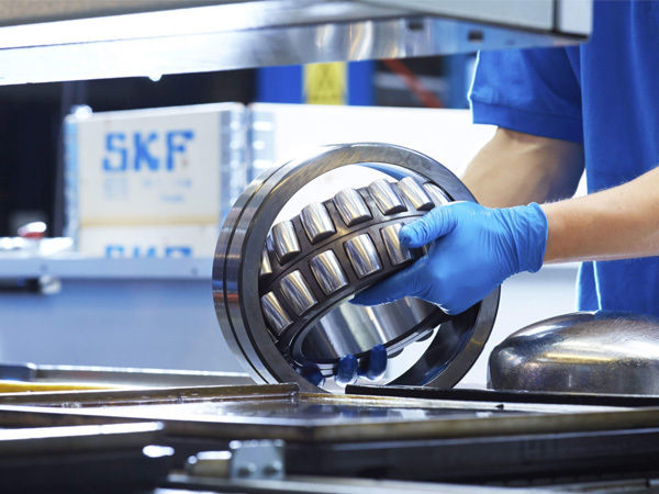 How Should Bearings Be Cleaned?