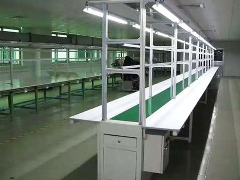 Assembly line belt conveyor