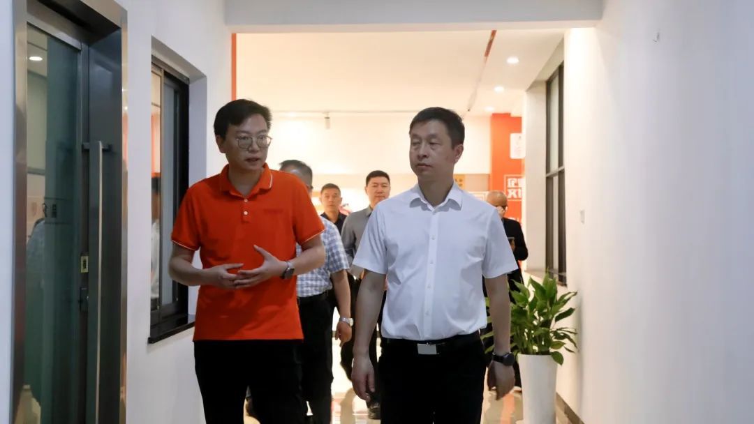 【領(lǐng)導(dǎo)調(diào)研】湘潭市委常委、政法委書記袁新天一行蒞臨皇爺實(shí)業(yè)調(diào)研指導(dǎo)