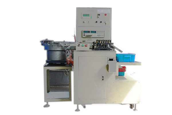  成型剪腳機(jī)