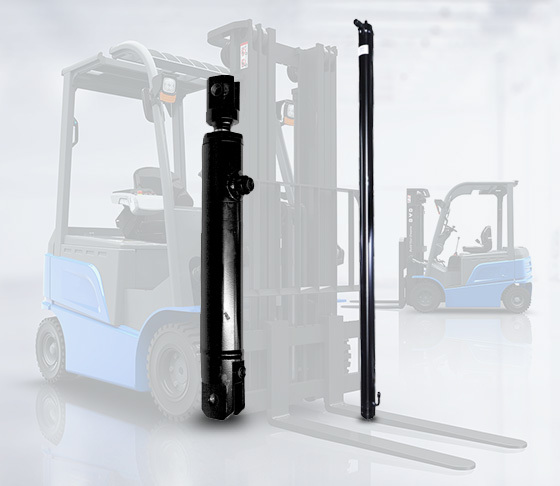 Forward moving forklift hydraulic cylinders