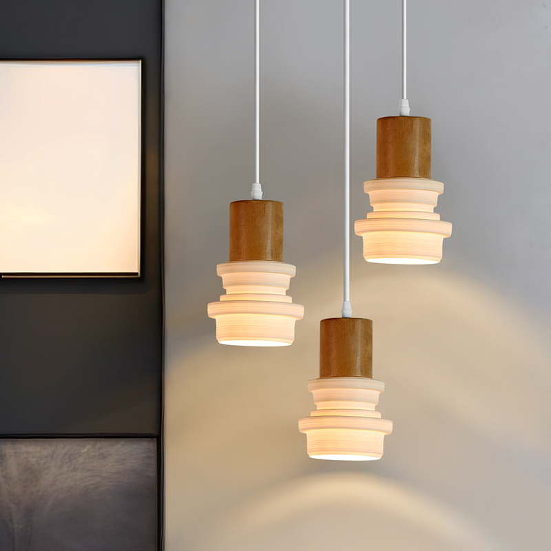 Factory Wholesale OEM/ODM Nordic Flashlight Shape Chandelier Modern Design Shocking Hanging Light Restaurant Interior Hotel Pendant Light  D31-622