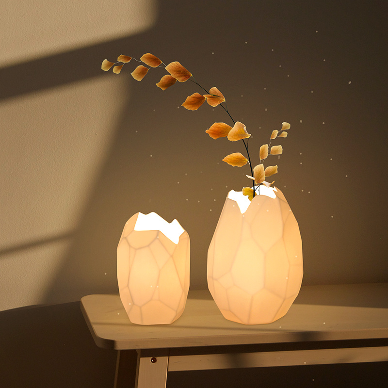 Factory Wholesale OEM/ODM Latest Design Porcelain Table Lamps Bedroom Nightstand Decoration Cute Gift Large Size Broken Eggshell Shape Night Table Lights D142-18(L)