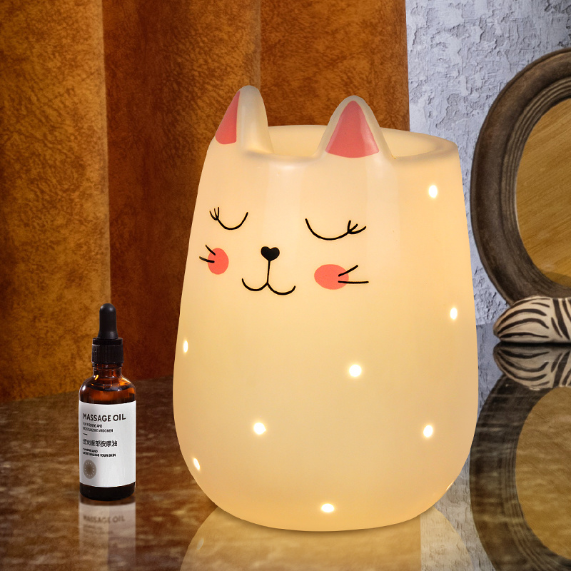 Factory Wholesale OEM/ODM Cute Cat Ceramic Perfume Lamp Fragrance Incense Burner Glazed Wax Warmer Electric Essential Oil Burner Wax Melt Warmer X201-20