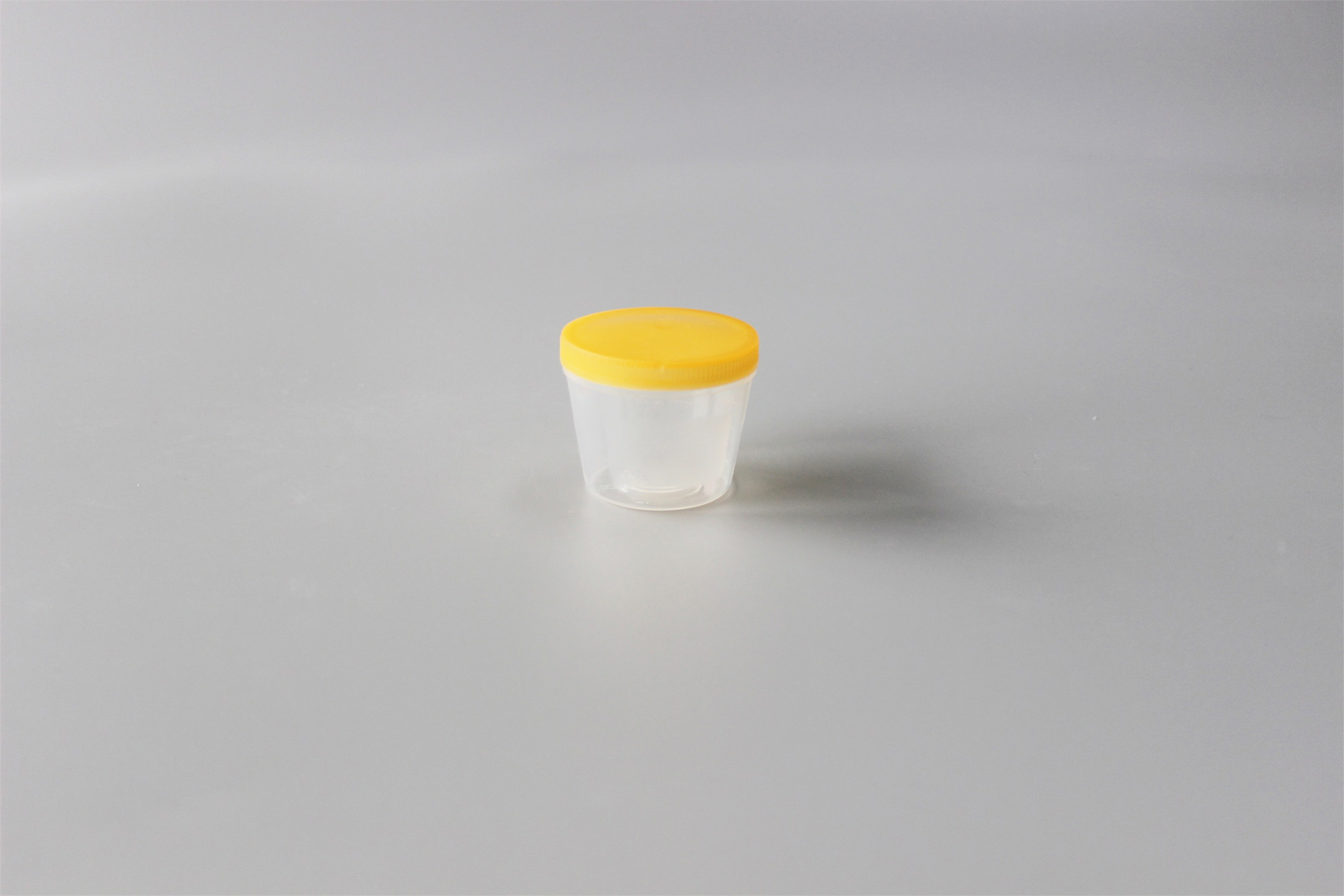 40mL urine collection cup,clip cap,with scale