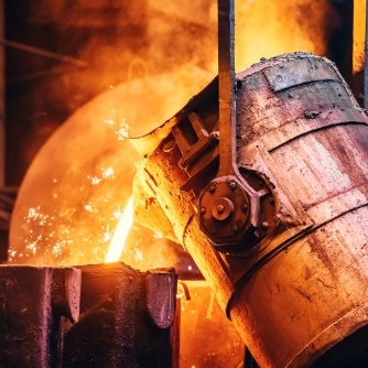 What is the difference between foundry and founding casting?
