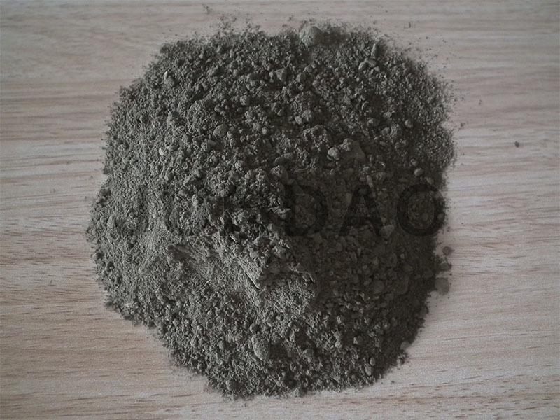 Refractory castable for metal mixer