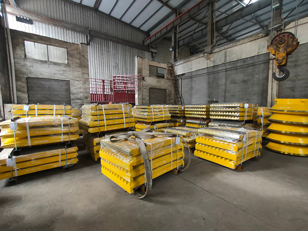 Duma Machinery Rock Crusher Wear-Resistant Parts 