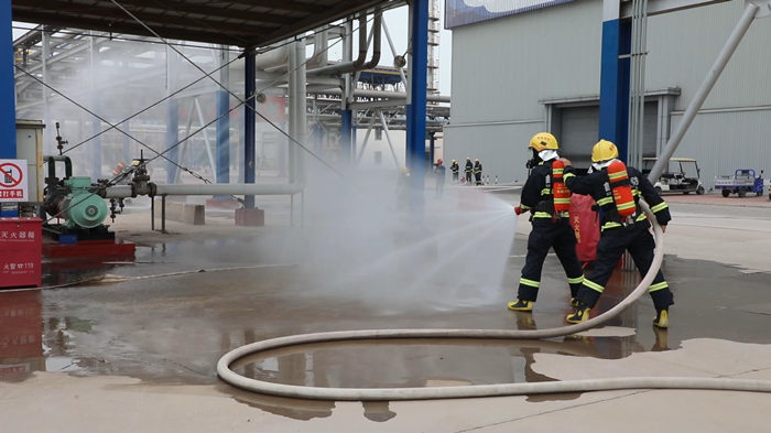 Production workshops organize emergency drills to improve the emergency response capacity of employees