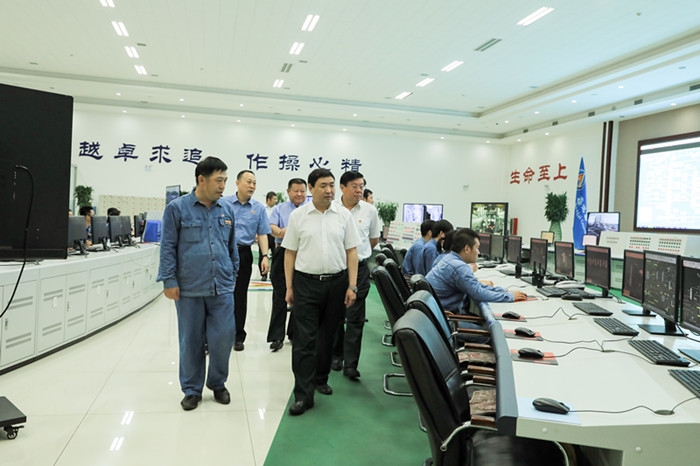 Ding Shunsheng, chief procurator of Hebei Provincial Procuratorate, and his party visited Xinhai Group to guide the work.
