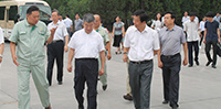 山西省政府領(lǐng)導(dǎo)一行蒞臨亮龍涂料考察調(diào)研