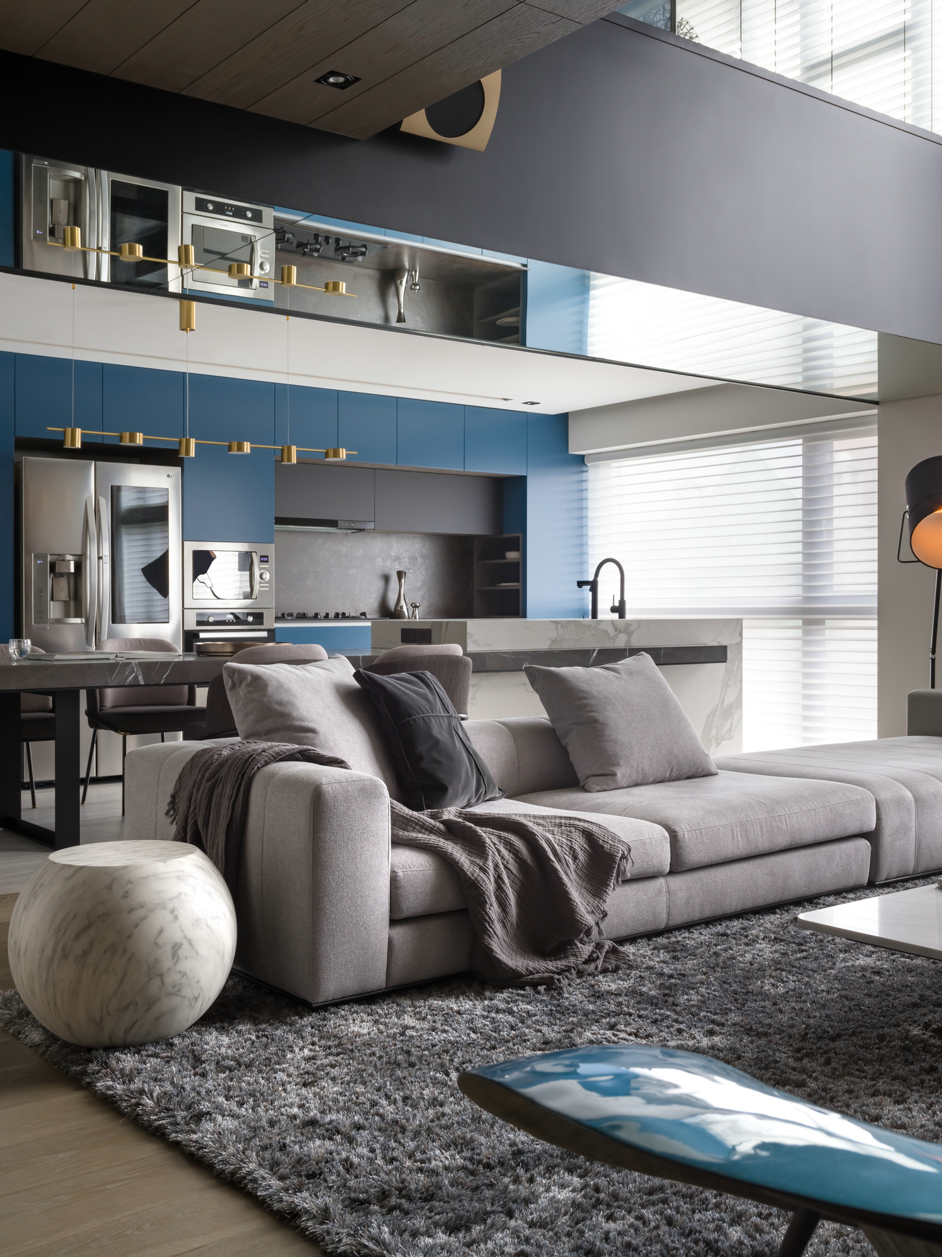 Modern decor style project in Moscow, Russia: 1800 sqm space