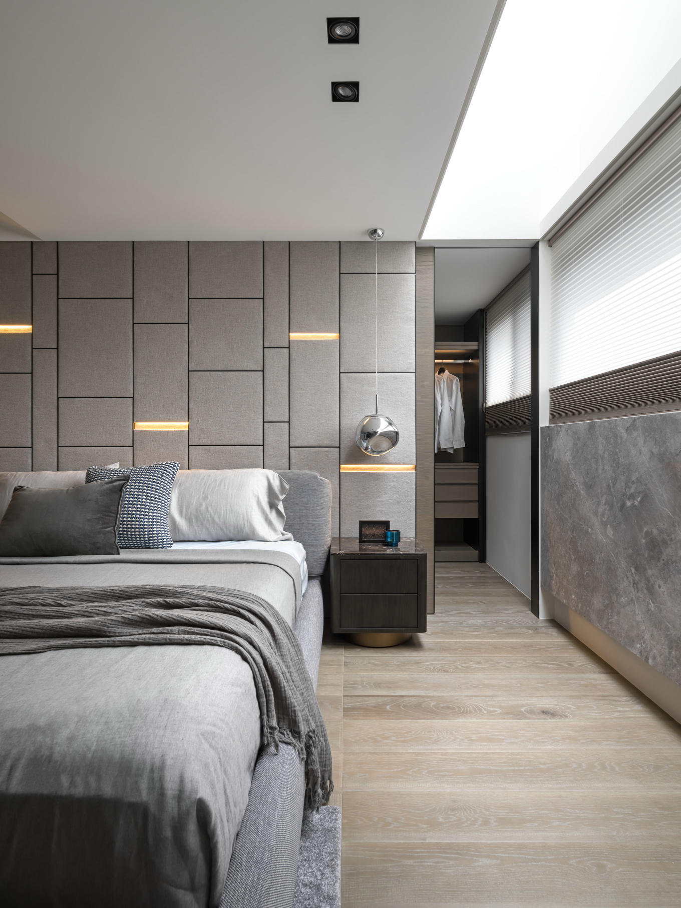 Modern decor style project in Moscow, Russia: 1800 sqm space