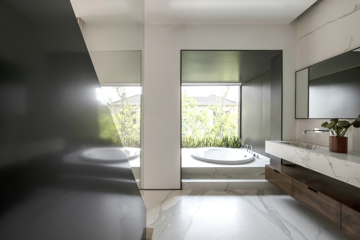 Sleek and Contemporary Penthouse Design in the USA
