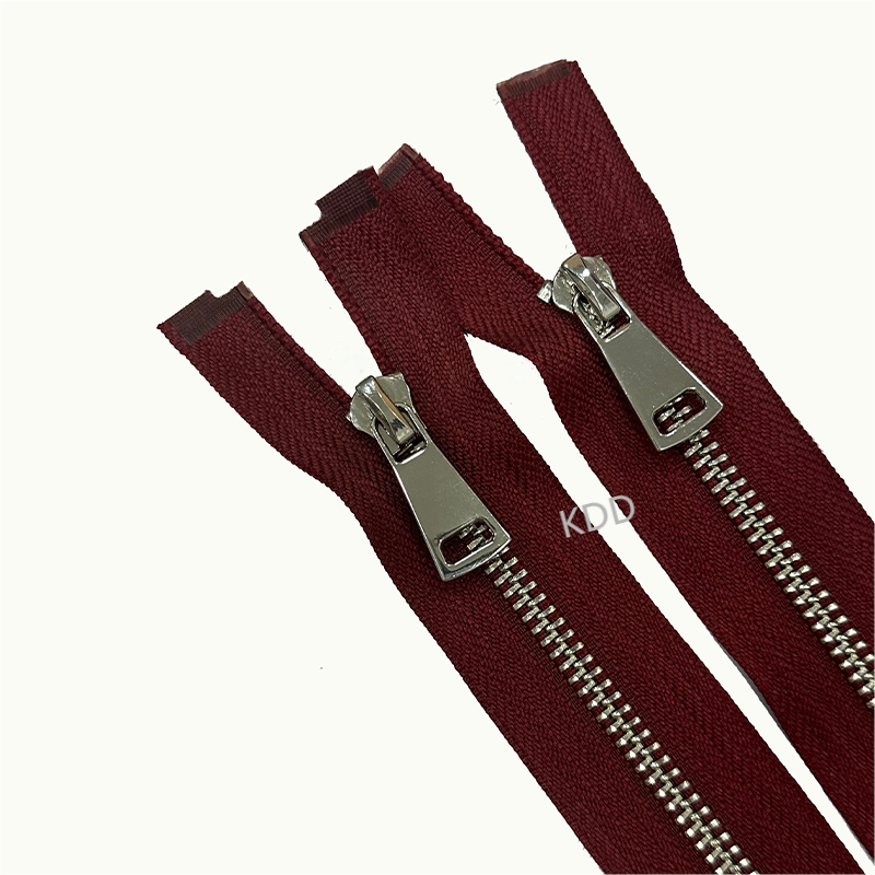 silver metal zipper