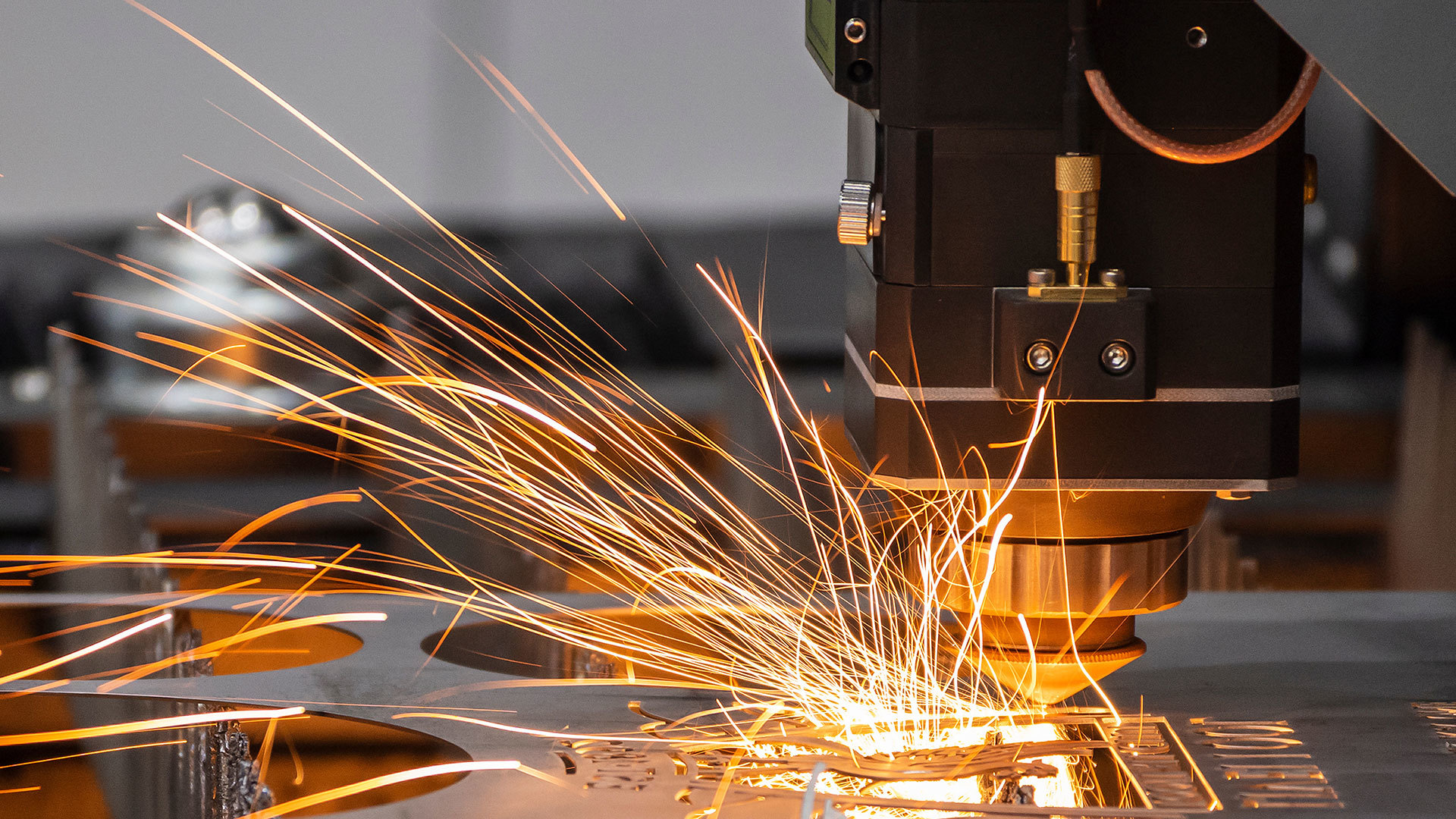 LASER CUTTING MACHINE
