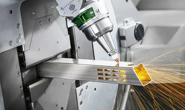 Small details that should be paid attention to in the production process of perforated mesh