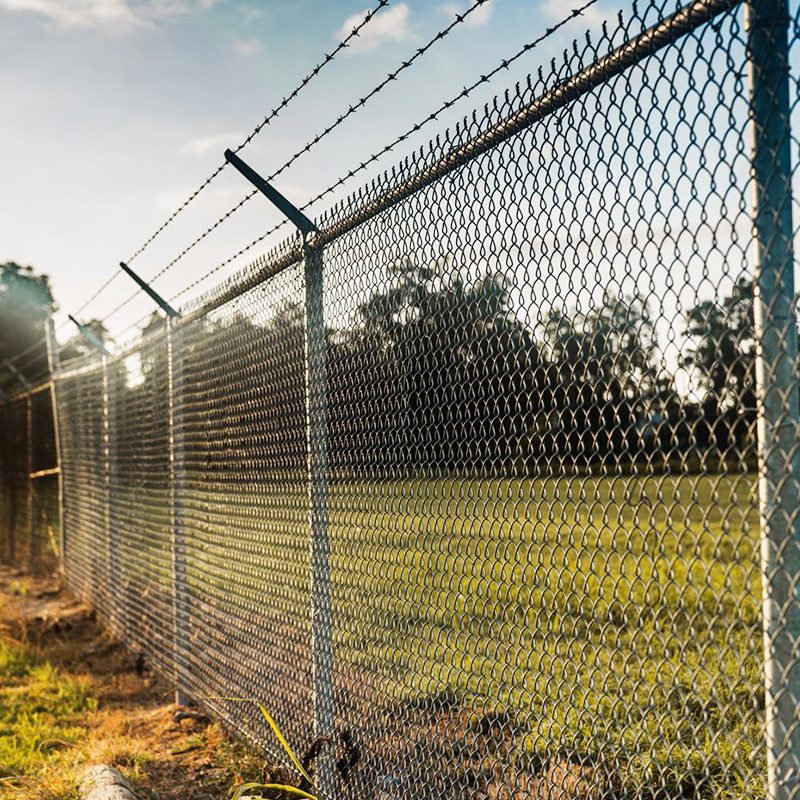 Heavy duty Galvanized Chain link fence Cyclone wire mesh fence panel with installation fittings