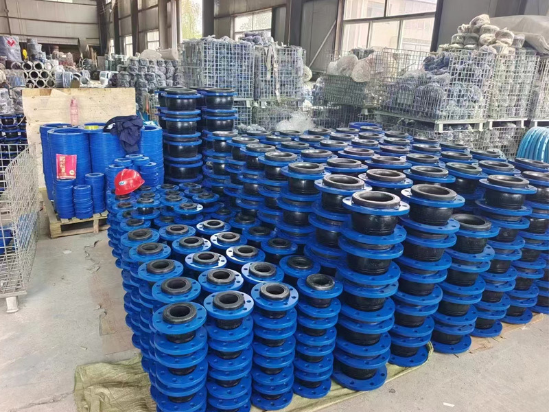 Rubber expansion joint
