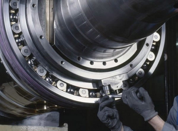 The difference between high-temperature bearings and ordinary bearings is that
